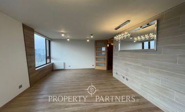 Se vende moderno e impecable departamento en exclusivo Edificio Montblanc