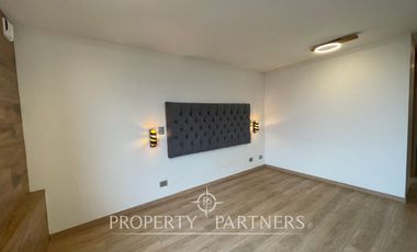 Se vende moderno e impecable departamento en exclusivo Edificio Montblanc