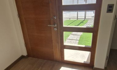 Casa en Jardines de Belorado – Exclusivo Sector Residencial