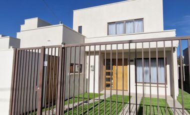 Casa en Jardines de Belorado – Exclusivo Sector Residencial