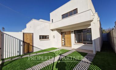 Casa en Jardines de Belorado – Exclusivo Sector Residencial