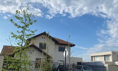 Linda casa en El Polo Machali