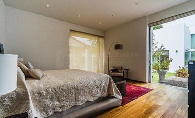 Residencia Exclusiva en Venta en El Campanario