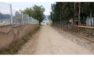 Parcela con casa, cerca Cesfam  de  Maulle