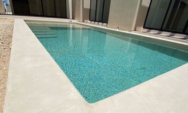 CASA VENTA MERIDA UNA PLANTA CON ALBERCA EN PRIVADA CON AMENIDADES ZONA COUNTRY