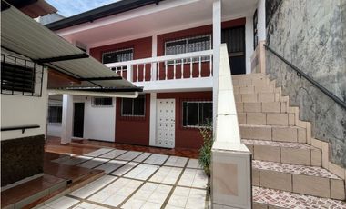 En Venta Casa Mutualista Benalcázar Santo Domingo
