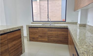 VENTA CASA NUEVA CON PISCINA EN PLAZA ASTURIAS SANTO DOMINGO