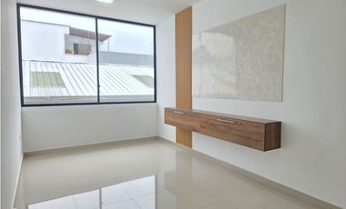 VENTA CASA NUEVA CON PISCINA EN PLAZA ASTURIAS SANTO DOMINGO