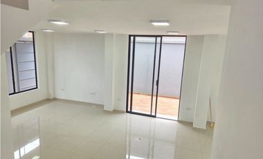 VENTA CASA NUEVA CON PISCINA EN PLAZA ASTURIAS SANTO DOMINGO