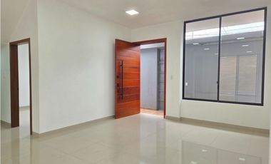 VENTA CASA NUEVA CON PISCINA EN PLAZA ASTURIAS SANTO DOMINGO