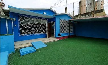 Casa en Alquiler - Kennedy Vieja | Uso de Suelo Comercial