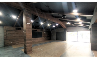 La Alborada, Local Comercial en Renta, 240m2 Corredor Comercial