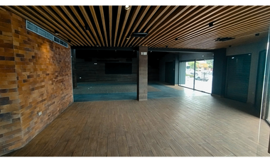 La Alborada, Local Comercial en Renta, 240m2 Corredor Comercial
