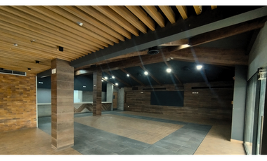 La Alborada, Local Comercial en Renta, 240m2 Corredor Comercial