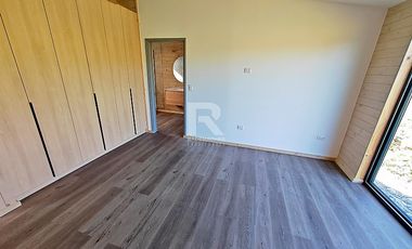 CASA 4 DORM. EN CONDOMINIO EL ALBA A SÓLO 2M DEL CENTRO