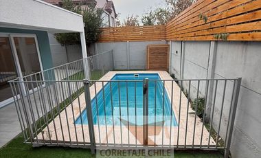 VENTA CASA CON PISCINA CIUDAD DE LOS VALLES CONDOMINIO 4H Y3B 2E