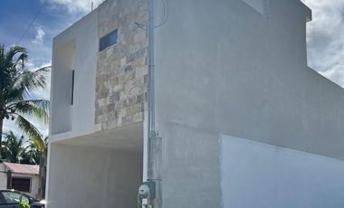 En Venta, Townhouse de 2 Recámaras, alberca a 80 metros de la playa en Chicxulub