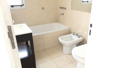 Departamento · 93 m² · 4 Ambientes · 1 Cochera