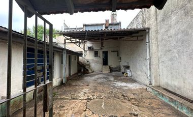 Deposito con salida a los calles - 1034 m2