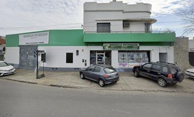 Deposito con salida a los calles - 1034 m2