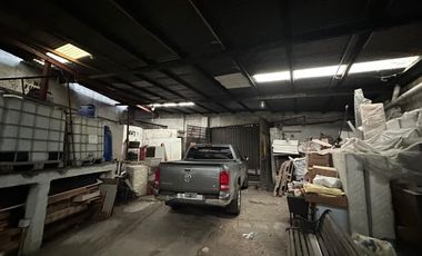 Deposito con salida a los calles - 1034 m2