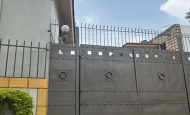 Casa en venta en condominio en Lomas Estrella, CDMX.