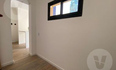 Dúplex en alquiler - Canning, A. de Toledo al 4600