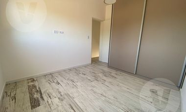 Dúplex en alquiler - Canning, A. de Toledo al 4600