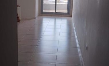 Alquiler Dpto 2 dormitorios con balcón - Av Patria 10000