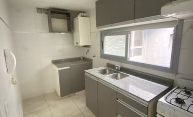 Alquiler Dpto 2 dormitorios con balcón - Av Patria 10000