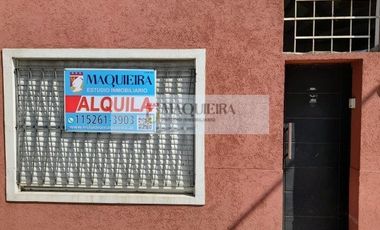 ALQUILER DPTO TIPO CASA EN DOS PLANTAS-4AMB- CON TERRAZA-2BAÑOS-BOULOGNE