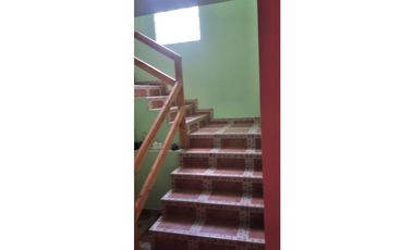 CERRO AZUL / 2 NIVELES / 4 HABITACION / 1600M / CAPESTRE