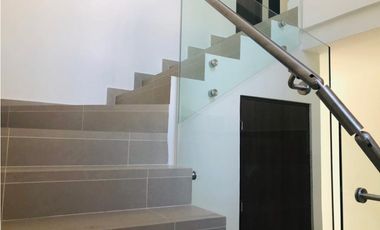 CASA EN VENTA Y ALQUILER GOLF GARDENS BRISAS DEL GOLF