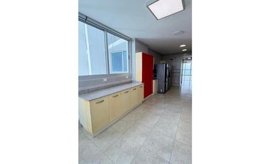SE VENDE APARTAMENTO FRENTE AL MAR COSTA DEL ESTE