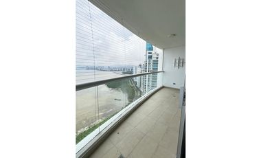 SE VENDE APARTAMENTO FRENTE AL MAR COSTA DEL ESTE