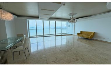 SE VENDE APARTAMENTO FRENTE AL MAR COSTA DEL ESTE