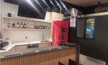 ALQUILER LOCAL PLANTA BAJA 110m2 + 61 DE TERRAZA SANTA ELENA STRIP JP