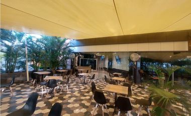 ALQUILER LOCAL PLANTA BAJA 110m2 + 61 DE TERRAZA SANTA ELENA STRIP JP