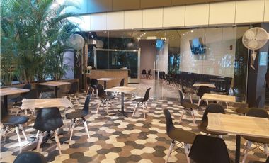 ALQUILER LOCAL PLANTA BAJA 110m2 + 61 DE TERRAZA SANTA ELENA STRIP JP