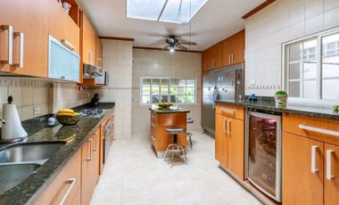 VENTA CASA CON PISCINA ESPECTACULAR LA LOMA HATO PINTADO NRR