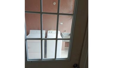 SEA CONFIABLE VENDE CASA EN VERSALLES 3 RECAMARAS