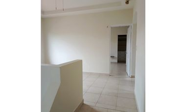 SEA CONFIABLE VENDE CASA EN VERSALLES 3 RECAMARAS