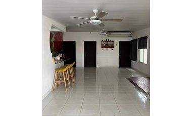 Venta de Casa enUrb. Nuevo Reparto, Parque Lefevre