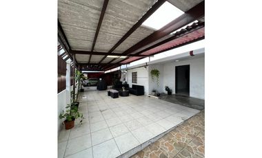 Venta de Casa enUrb. Nuevo Reparto, Parque Lefevre