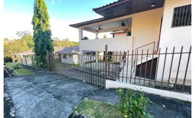 ALQUILER DE CASA EN DAVID AMOBLADA Y COMPLETAMENTE CERCADA