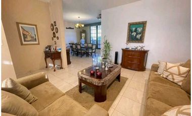 ALQUILER DE CASA EN DAVID AMOBLADA Y COMPLETAMENTE CERCADA