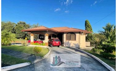 ALQUILER DE CASA EN DAVID AMOBLADA Y COMPLETAMENTE CERCADA