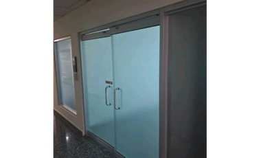 OFICINA EN MARBELLA TORRE BANESCO 125M2 PISO ALTO