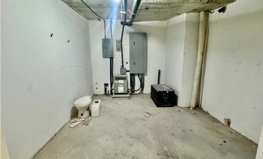 ALQUILER LOCAL COMERCIAL FRENTE A SOHO MALL  291 m²