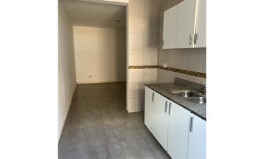 DEPARTAMENTO EN ALQUILER EN BENAVIDEZ -  PLANTA BAJA